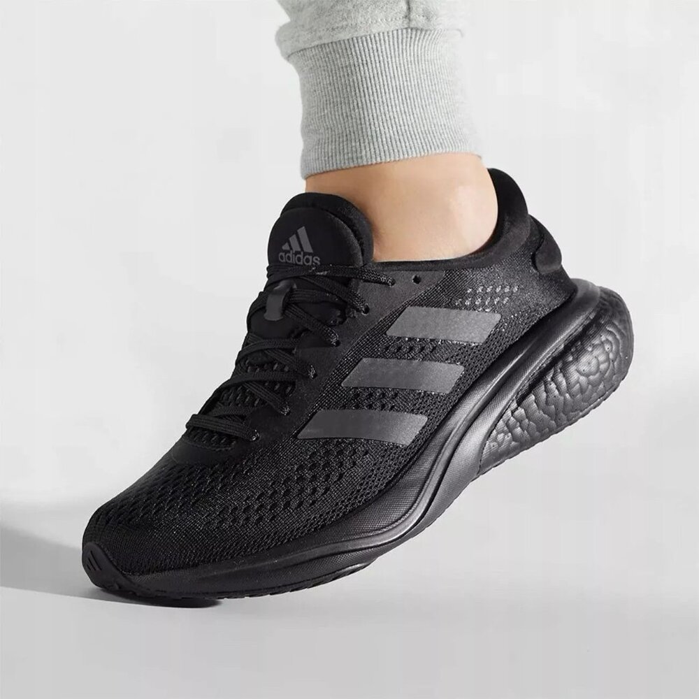 NWT Women's  ADIDAS Supernova 2 W running shoes sneaker black size 7 1/2